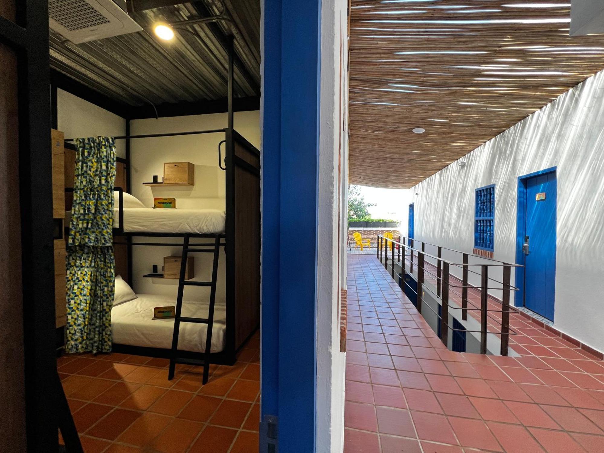 Los Patios Hostel Картахена Экстерьер фото