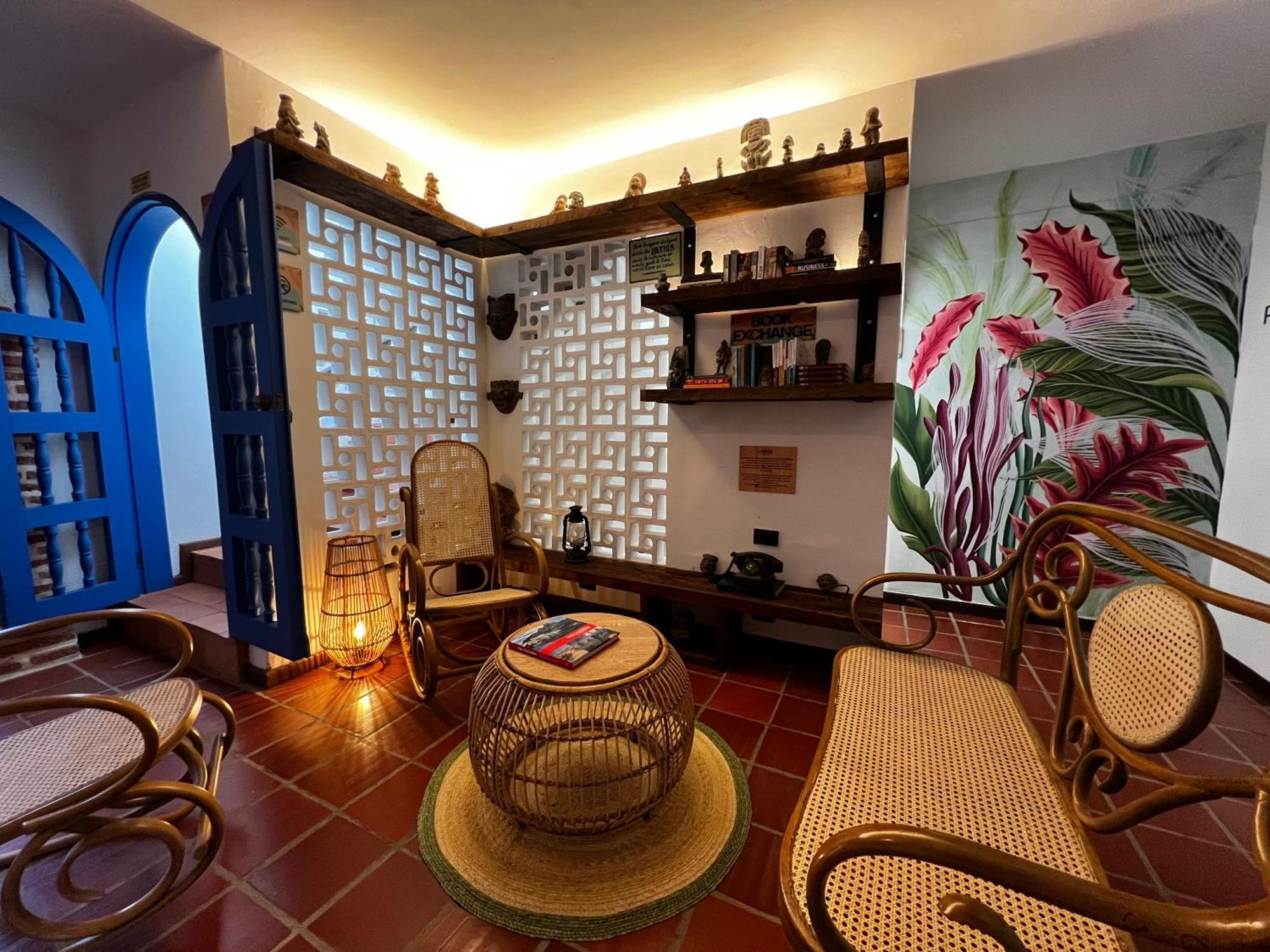 Los Patios Hostel Картахена Экстерьер фото