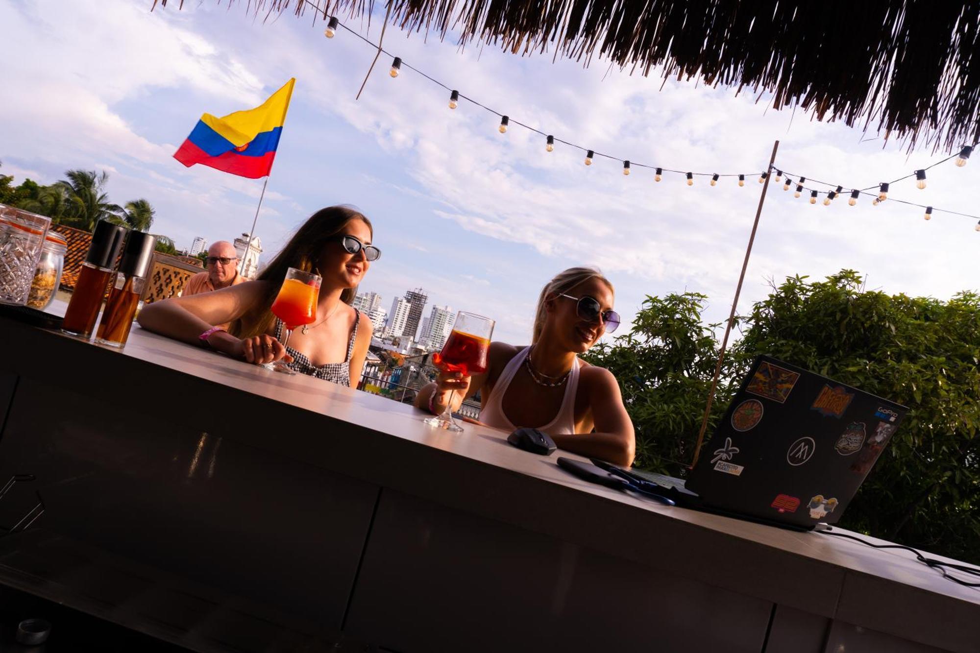 Los Patios Hostel Картахена Экстерьер фото