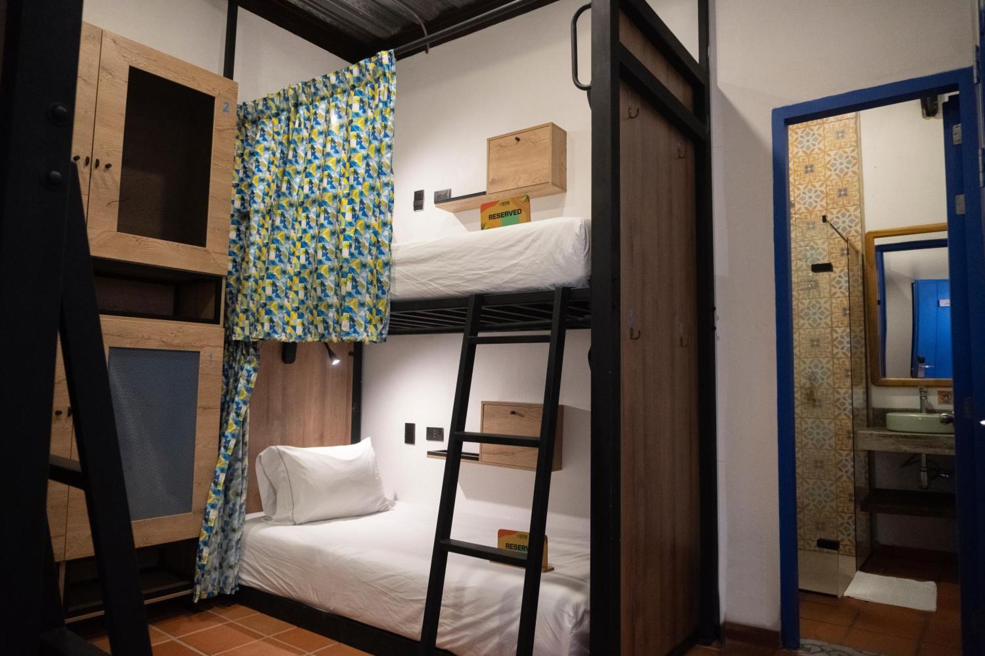 Los Patios Hostel Картахена Экстерьер фото